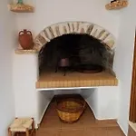 Monitsia Traditional House * Khalkíon