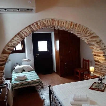 Monitsia Traditional House * Khalkion